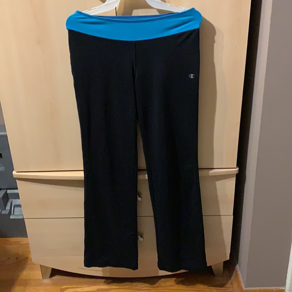Women’s Champion Athletic Yoga Pants M